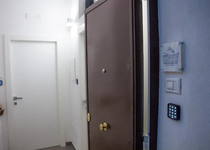 Affittacamere Blue Plebiscito 4*